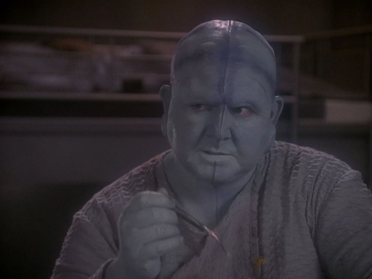 extant_StarTrek_DS9_5x04-NorTheBattleToTheStrong_03202.jpg