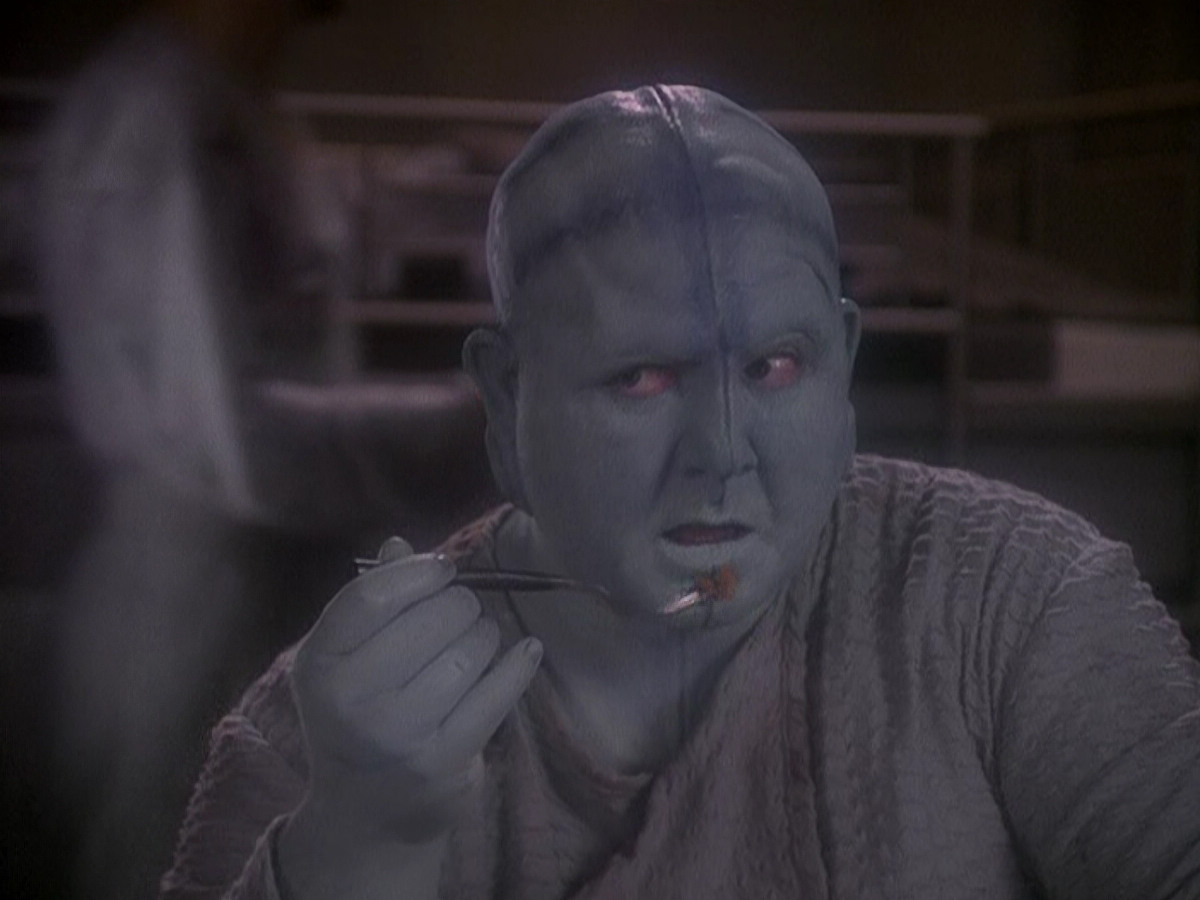 extant_StarTrek_DS9_5x04-NorTheBattleToTheStrong_03204.jpg