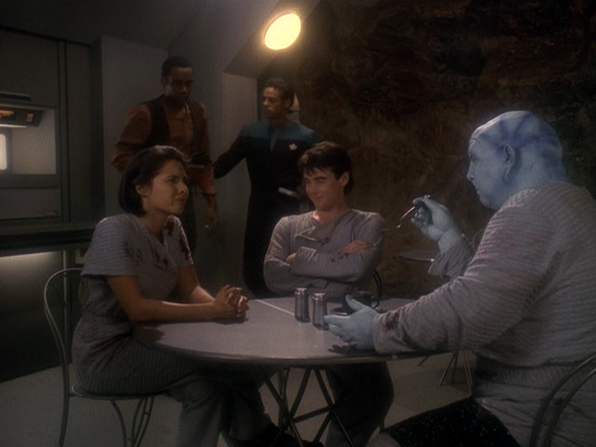 extant_StarTrek_DS9_5x04-NorTheBattleToTheStrong_03209.jpg