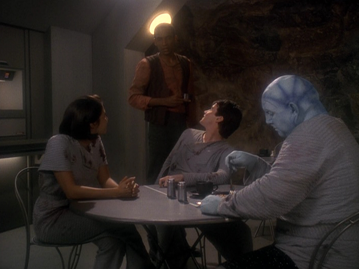 extant_StarTrek_DS9_5x04-NorTheBattleToTheStrong_03213.jpg