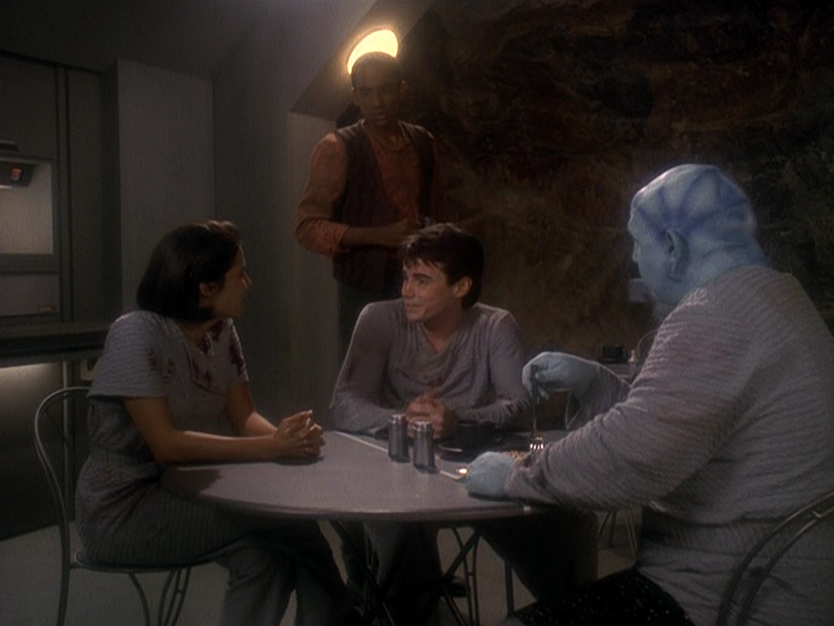 extant_StarTrek_DS9_5x04-NorTheBattleToTheStrong_03215.jpg