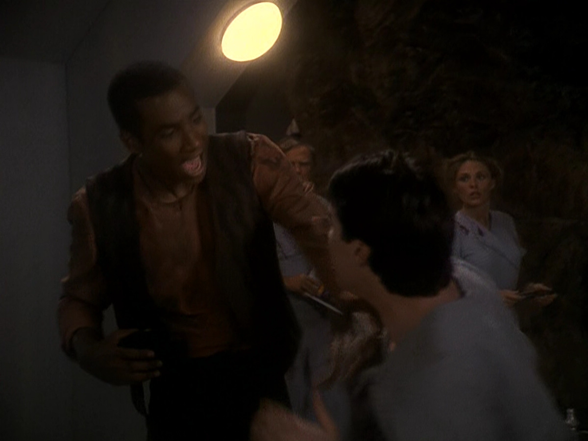 extant_StarTrek_DS9_5x04-NorTheBattleToTheStrong_03218.jpg