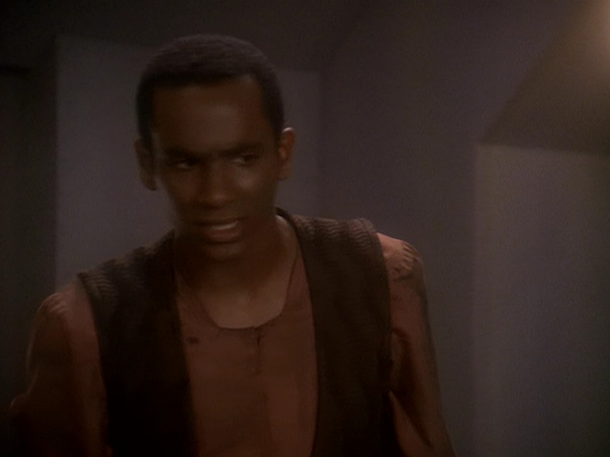 extant_StarTrek_DS9_5x04-NorTheBattleToTheStrong_03227.jpg