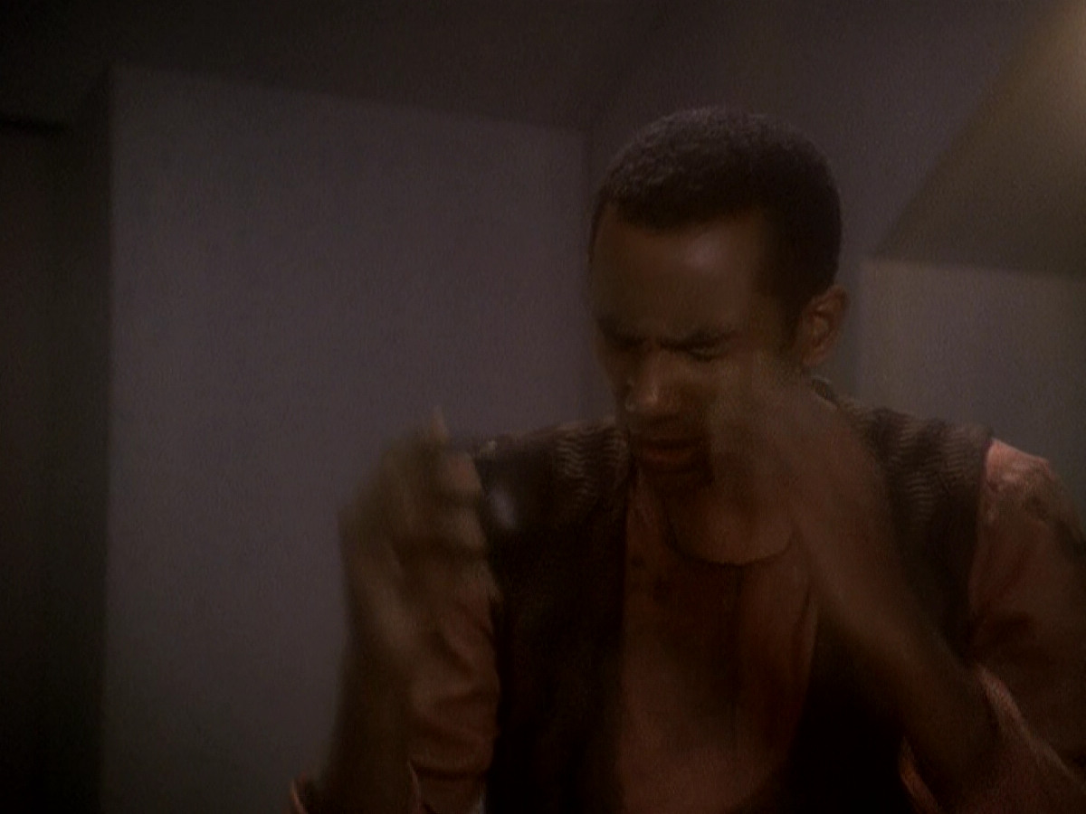 extant_StarTrek_DS9_5x04-NorTheBattleToTheStrong_03229.jpg