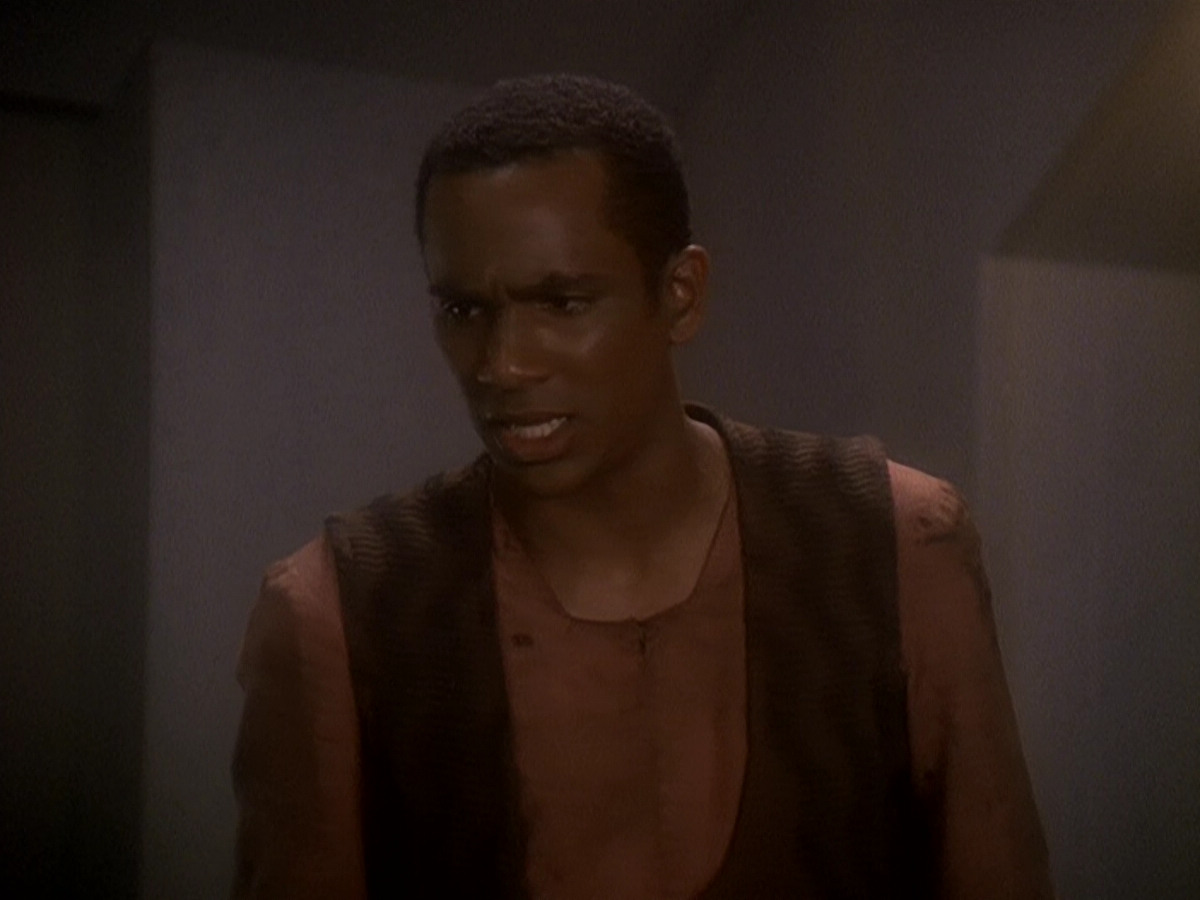 extant_StarTrek_DS9_5x04-NorTheBattleToTheStrong_03237.jpg
