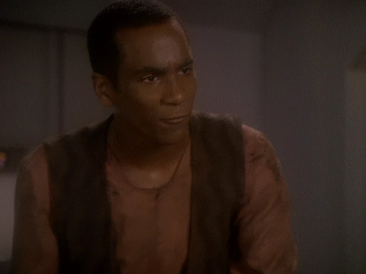 extant_StarTrek_DS9_5x04-NorTheBattleToTheStrong_03242.jpg
