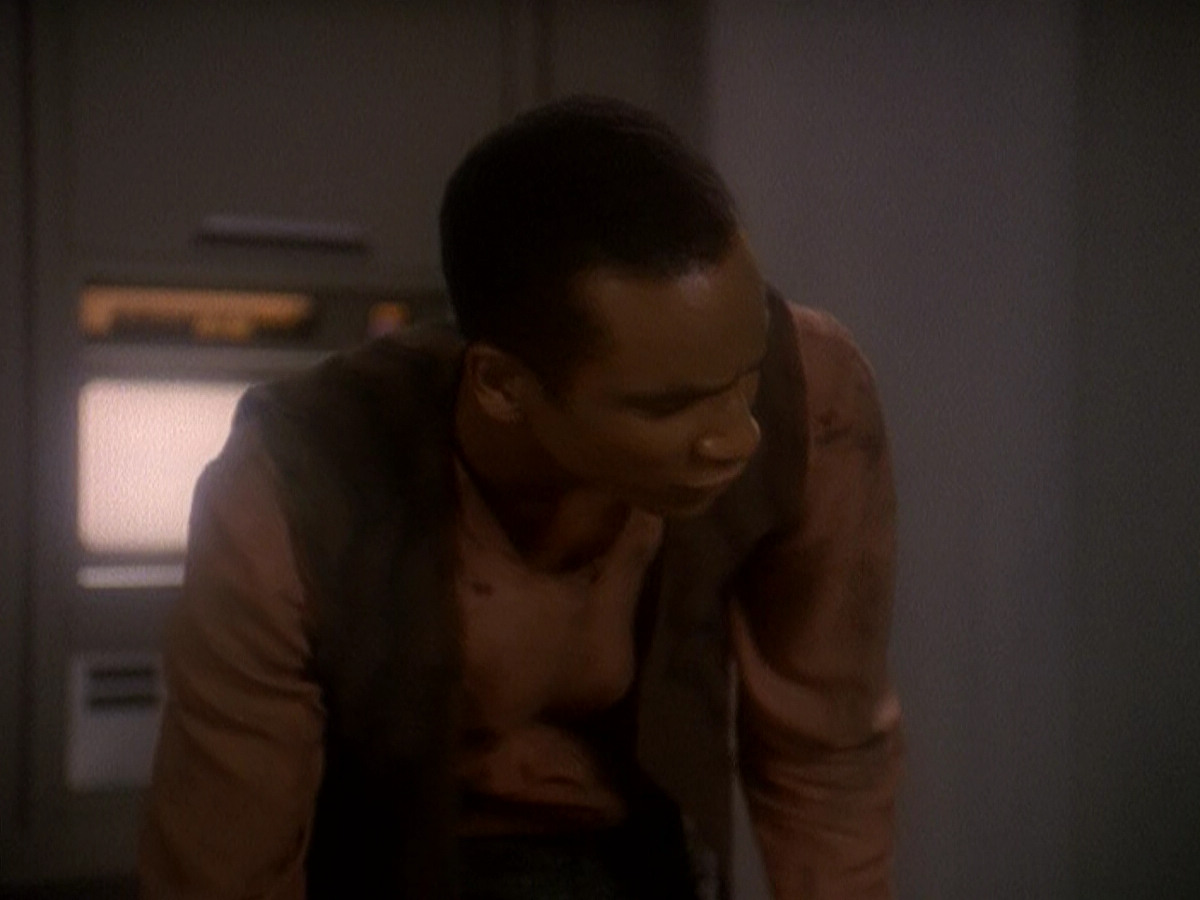 extant_StarTrek_DS9_5x04-NorTheBattleToTheStrong_03246.jpg