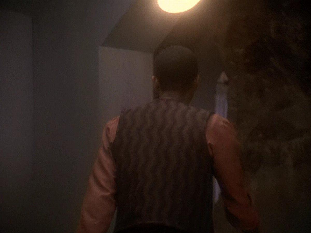 extant_StarTrek_DS9_5x04-NorTheBattleToTheStrong_03263.jpg