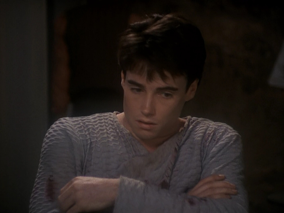extant_StarTrek_DS9_5x04-NorTheBattleToTheStrong_03265.jpg