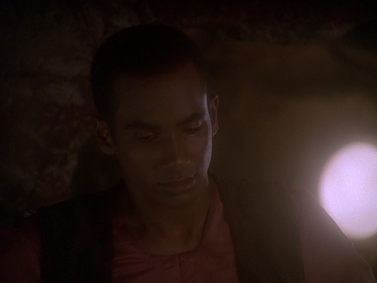 extant_StarTrek_DS9_5x04-NorTheBattleToTheStrong_03298.jpg
