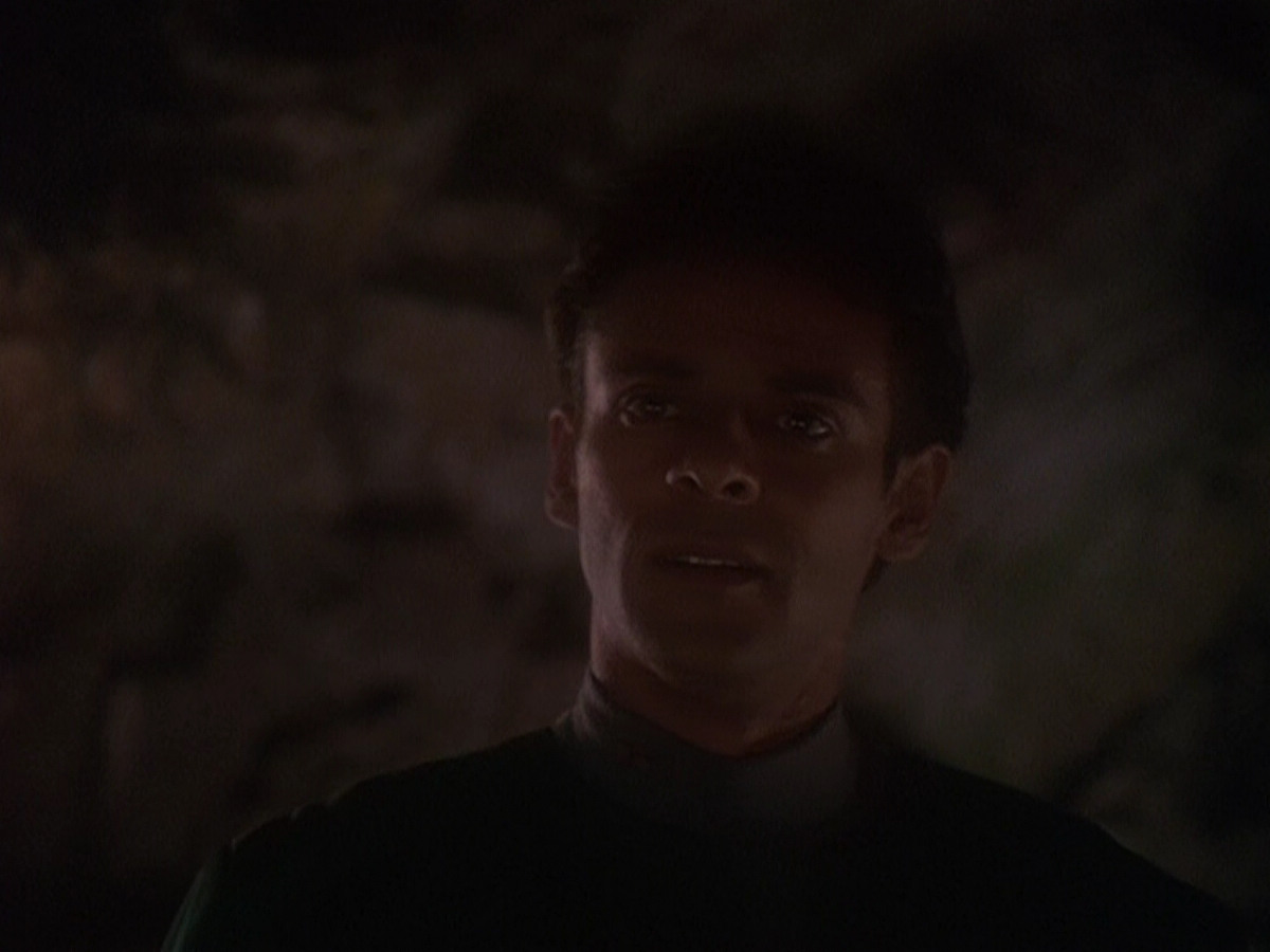 extant_StarTrek_DS9_5x04-NorTheBattleToTheStrong_03303.jpg