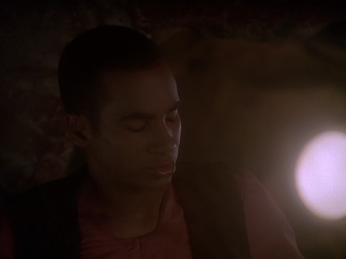 extant_StarTrek_DS9_5x04-NorTheBattleToTheStrong_03312.jpg