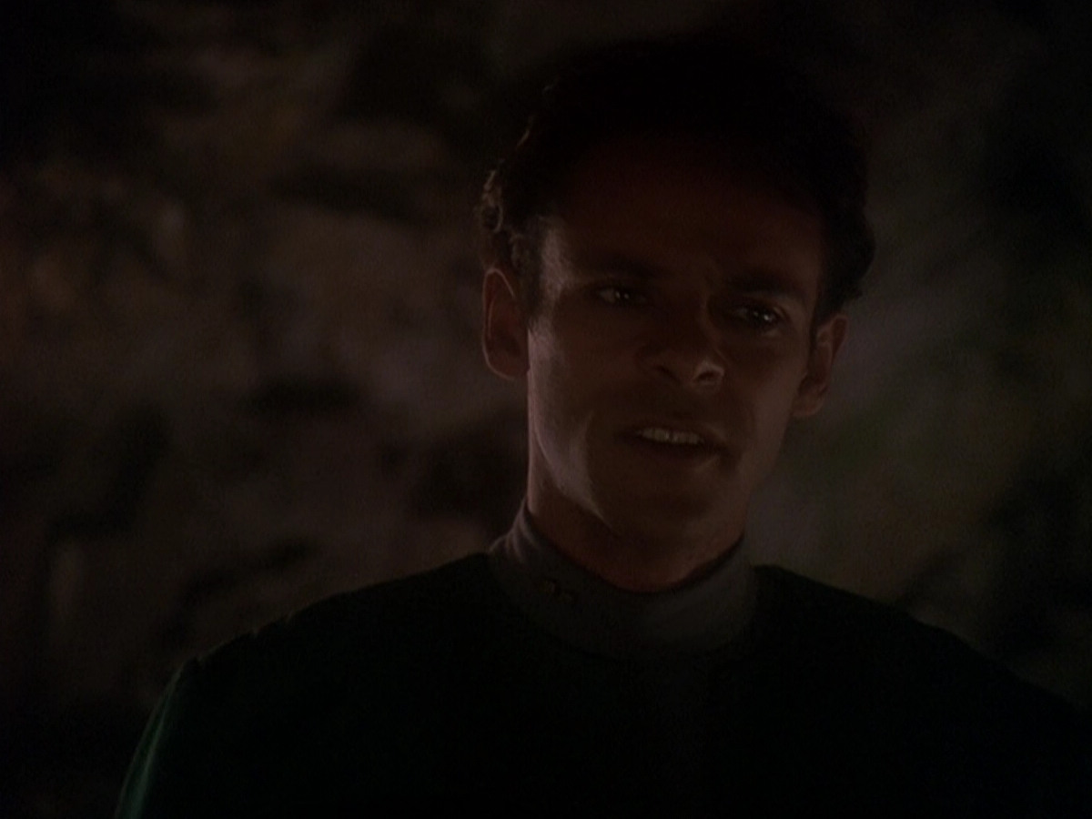 extant_StarTrek_DS9_5x04-NorTheBattleToTheStrong_03314.jpg