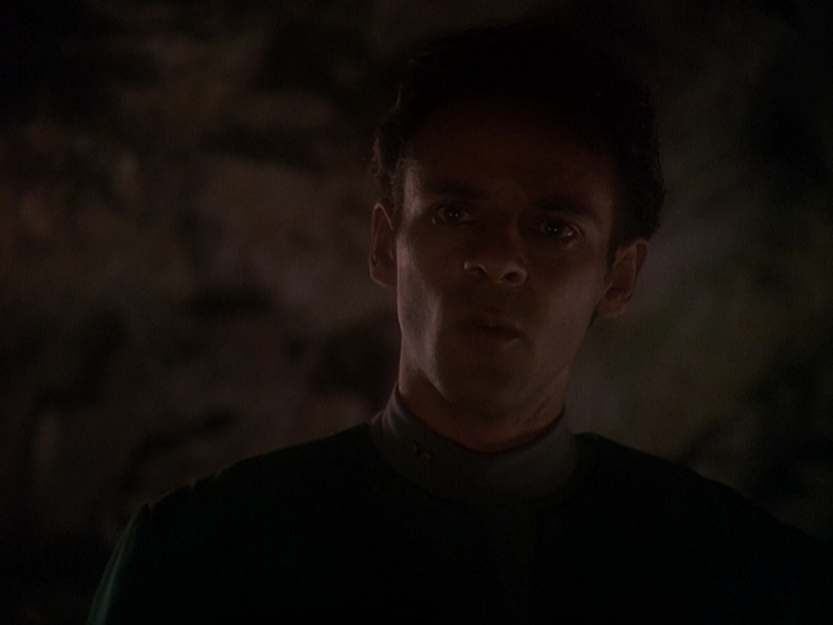 extant_StarTrek_DS9_5x04-NorTheBattleToTheStrong_03316.jpg