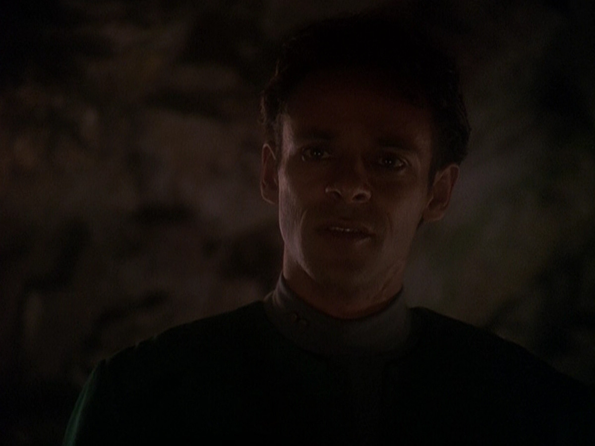 extant_StarTrek_DS9_5x04-NorTheBattleToTheStrong_03318.jpg