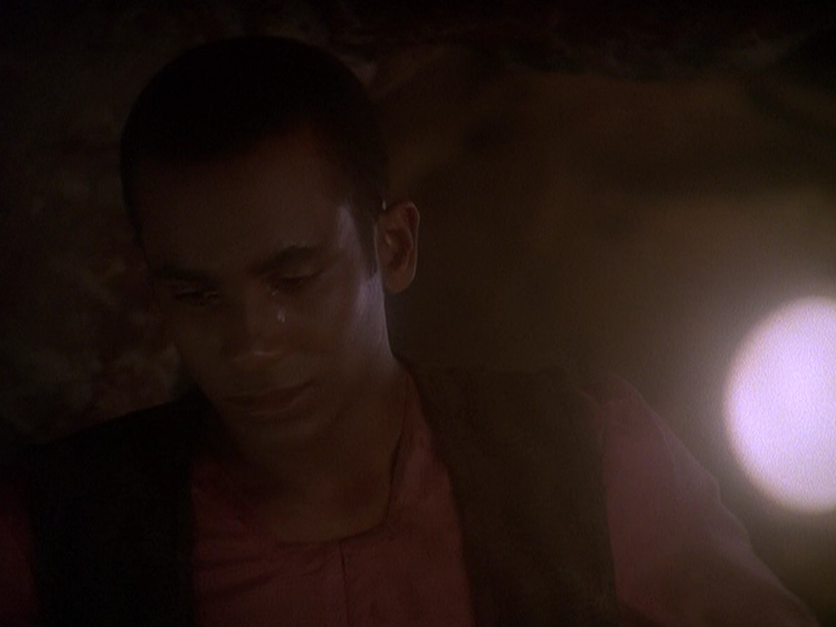 extant_StarTrek_DS9_5x04-NorTheBattleToTheStrong_03320.jpg