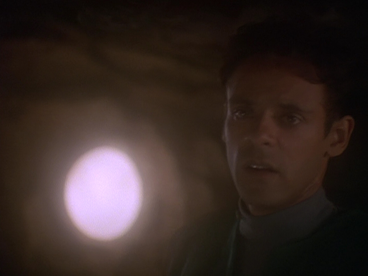 extant_StarTrek_DS9_5x04-NorTheBattleToTheStrong_03328.jpg