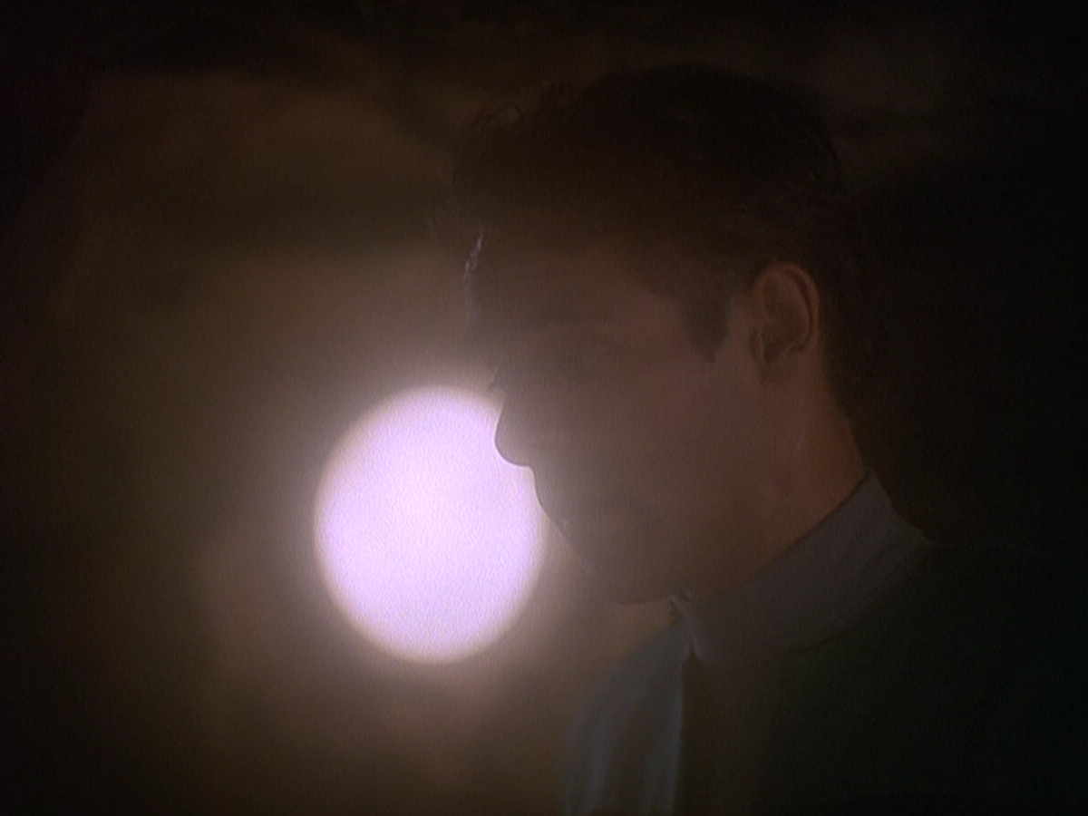 extant_StarTrek_DS9_5x04-NorTheBattleToTheStrong_03334.jpg