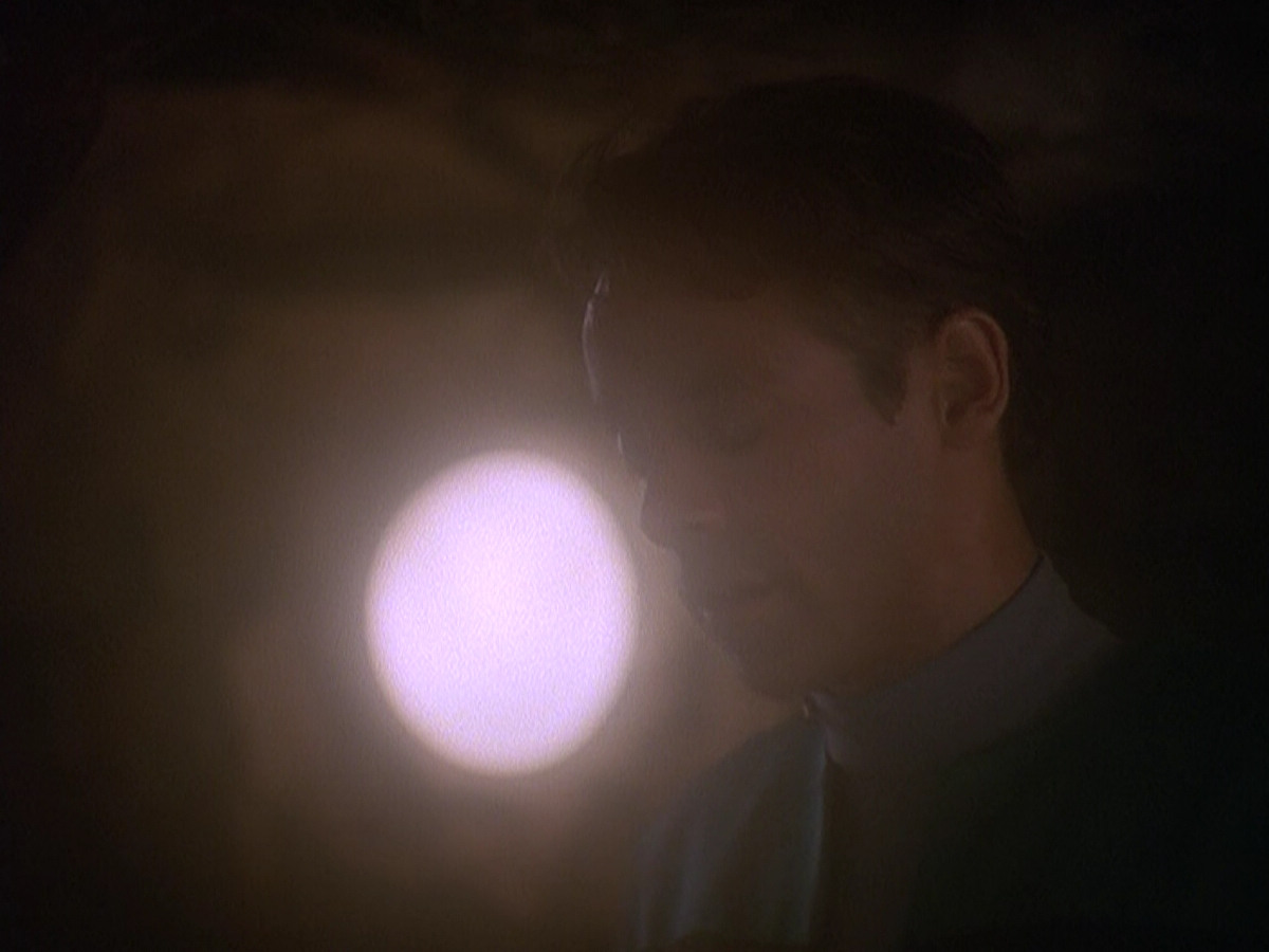 extant_StarTrek_DS9_5x04-NorTheBattleToTheStrong_03335.jpg