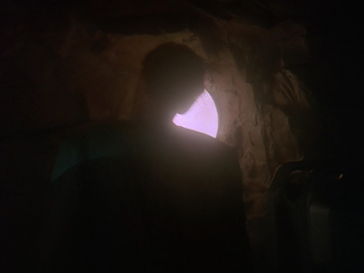 extant_StarTrek_DS9_5x04-NorTheBattleToTheStrong_03340.jpg