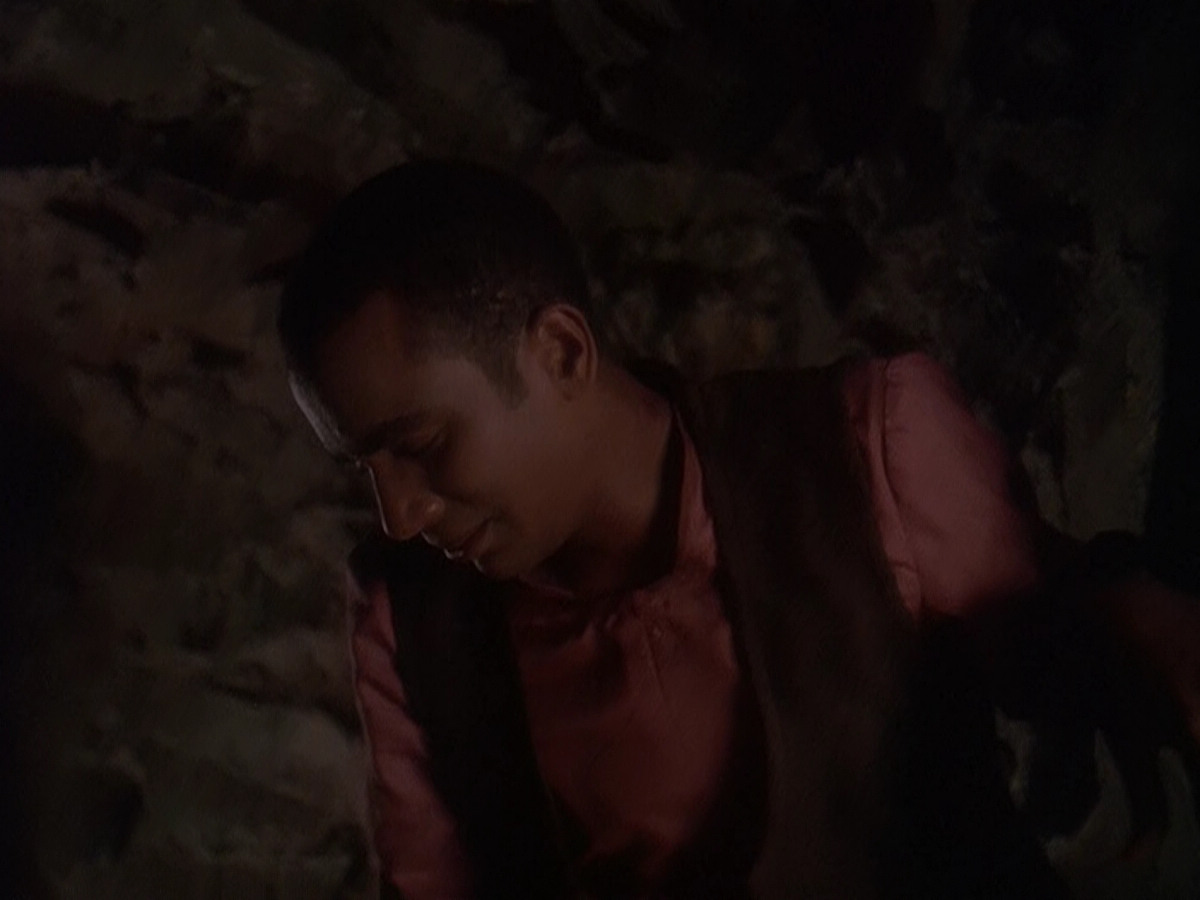 extant_StarTrek_DS9_5x04-NorTheBattleToTheStrong_03347.jpg