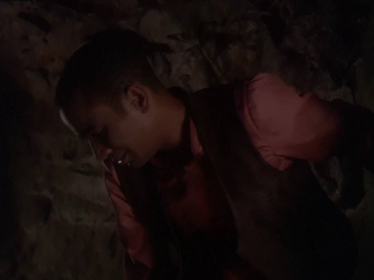 extant_StarTrek_DS9_5x04-NorTheBattleToTheStrong_03348.jpg