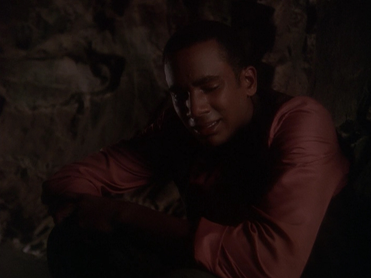 extant_StarTrek_DS9_5x04-NorTheBattleToTheStrong_03357.jpg