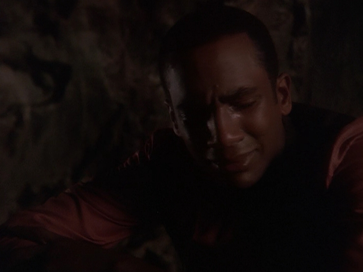 extant_StarTrek_DS9_5x04-NorTheBattleToTheStrong_03367.jpg