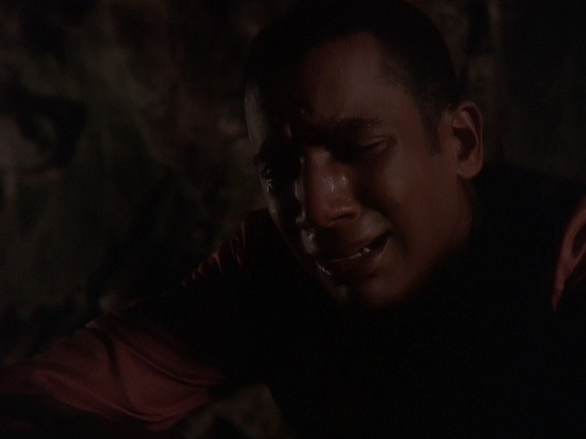 extant_StarTrek_DS9_5x04-NorTheBattleToTheStrong_03370.jpg