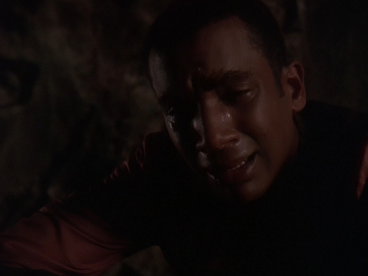 extant_StarTrek_DS9_5x04-NorTheBattleToTheStrong_03372.jpg
