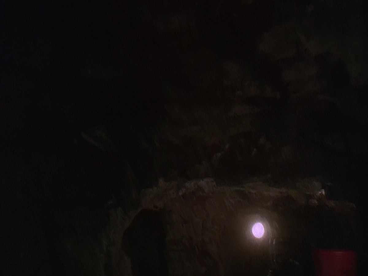 extant_StarTrek_DS9_5x04-NorTheBattleToTheStrong_03382.jpg