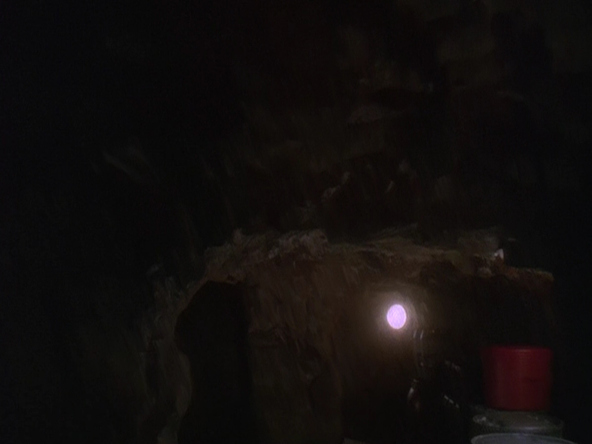extant_StarTrek_DS9_5x04-NorTheBattleToTheStrong_03383.jpg