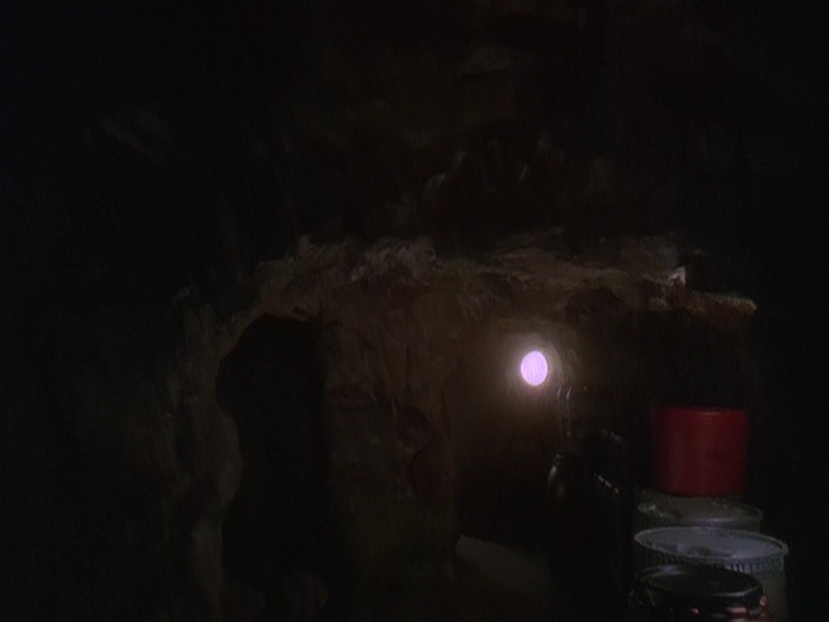extant_StarTrek_DS9_5x04-NorTheBattleToTheStrong_03384.jpg