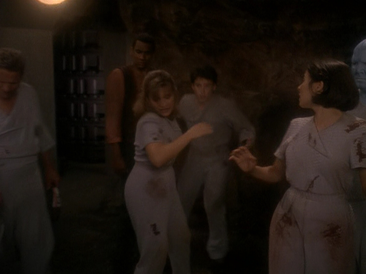 extant_StarTrek_DS9_5x04-NorTheBattleToTheStrong_03413.jpg