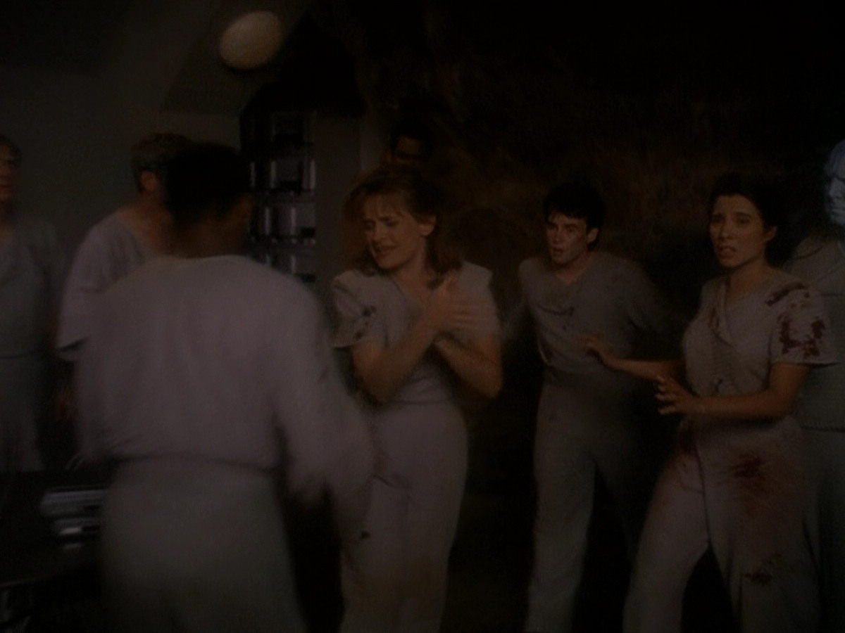 extant_StarTrek_DS9_5x04-NorTheBattleToTheStrong_03414.jpg