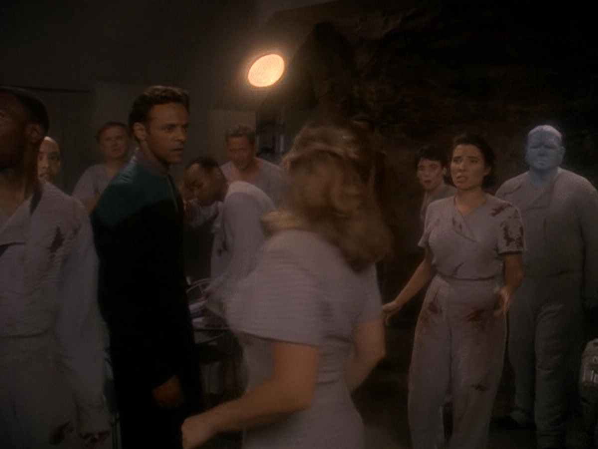 extant_StarTrek_DS9_5x04-NorTheBattleToTheStrong_03416.jpg