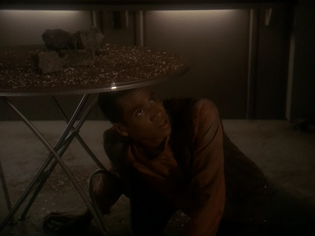 extant_StarTrek_DS9_5x04-NorTheBattleToTheStrong_03496.jpg
