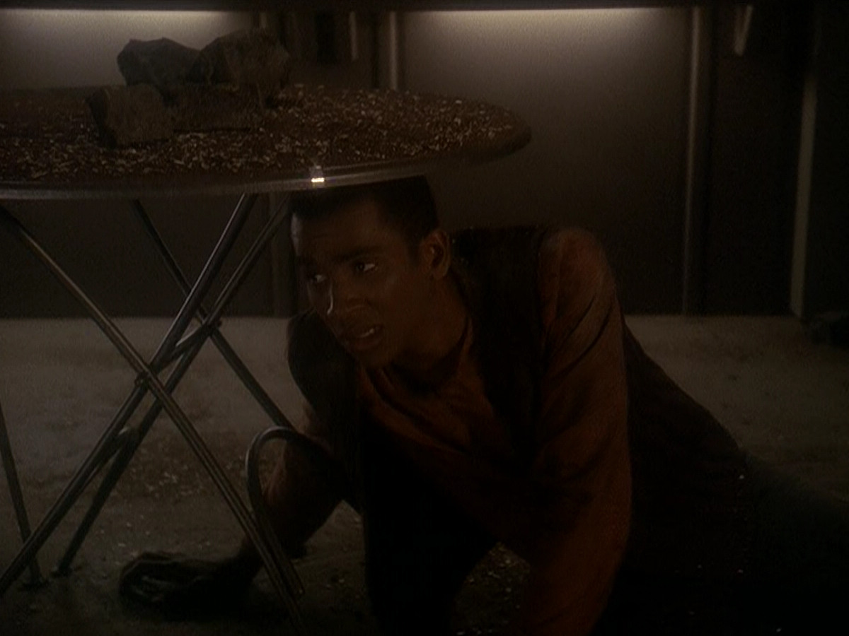extant_StarTrek_DS9_5x04-NorTheBattleToTheStrong_03497.jpg