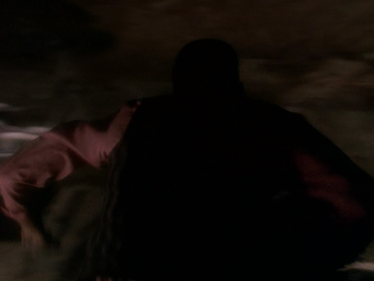 extant_StarTrek_DS9_5x04-NorTheBattleToTheStrong_03514.jpg