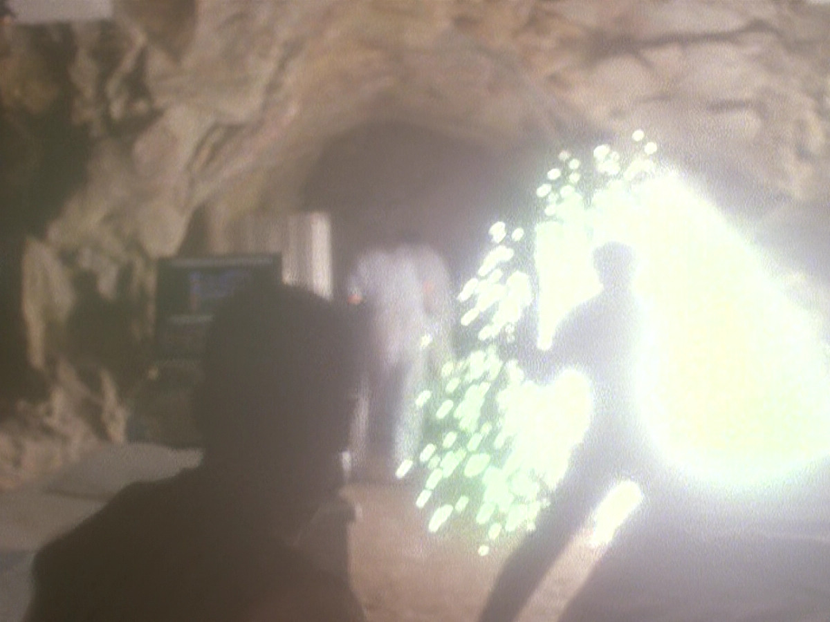 extant_StarTrek_DS9_5x04-NorTheBattleToTheStrong_03528.jpg