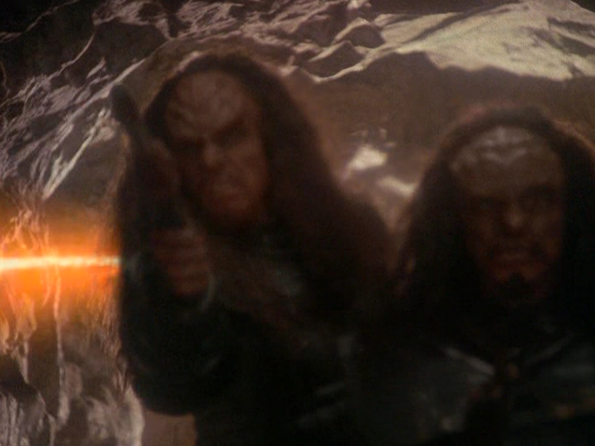 extant_StarTrek_DS9_5x04-NorTheBattleToTheStrong_03539.jpg