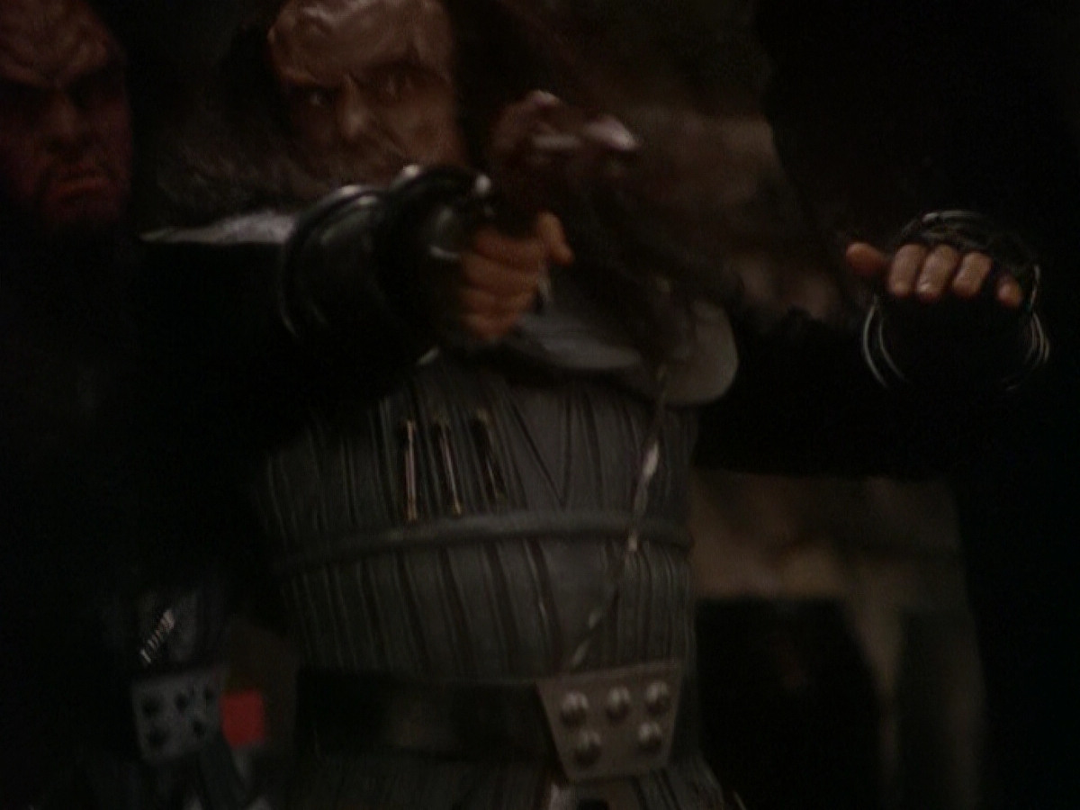 extant_StarTrek_DS9_5x04-NorTheBattleToTheStrong_03550.jpg