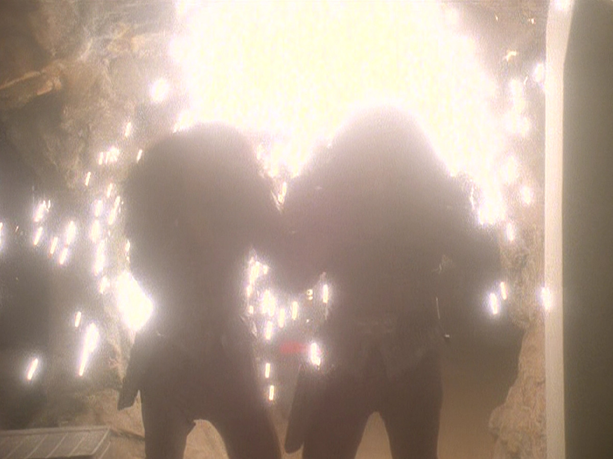 extant_StarTrek_DS9_5x04-NorTheBattleToTheStrong_03566.jpg