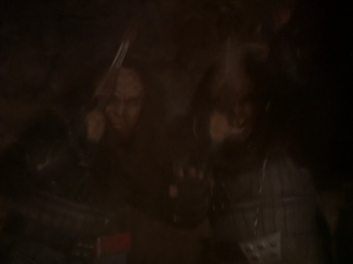 extant_StarTrek_DS9_5x04-NorTheBattleToTheStrong_03575.jpg