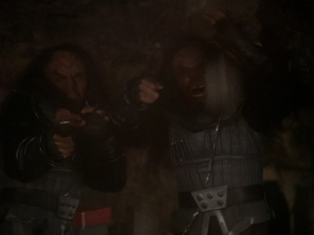 extant_StarTrek_DS9_5x04-NorTheBattleToTheStrong_03576.jpg