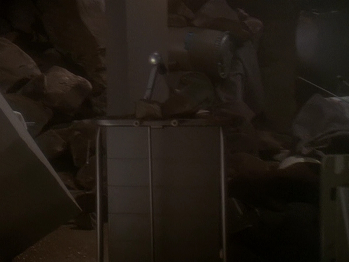 extant_StarTrek_DS9_5x04-NorTheBattleToTheStrong_03587.jpg