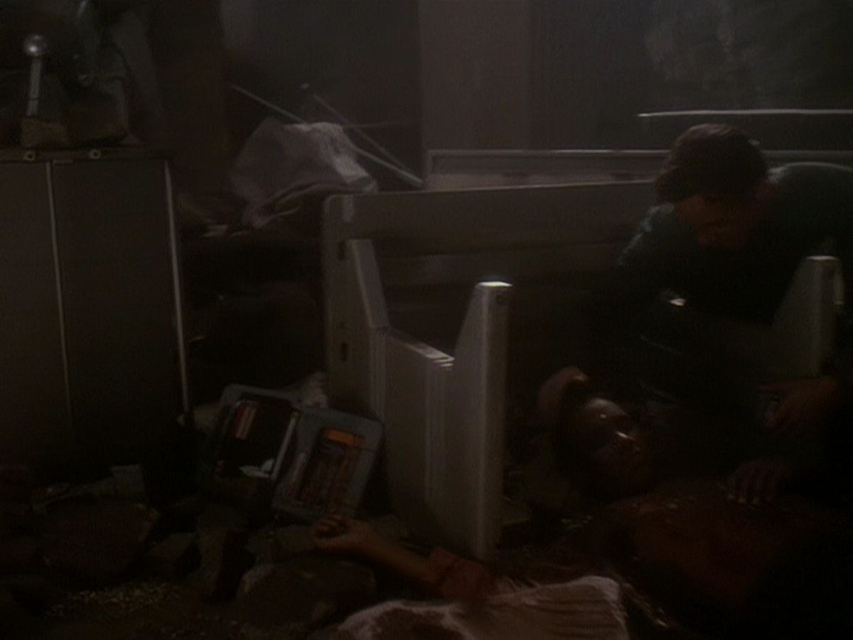 extant_StarTrek_DS9_5x04-NorTheBattleToTheStrong_03590.jpg
