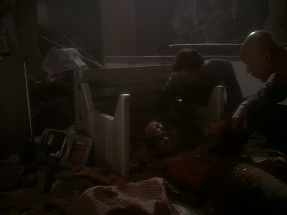 extant_StarTrek_DS9_5x04-NorTheBattleToTheStrong_03591.jpg