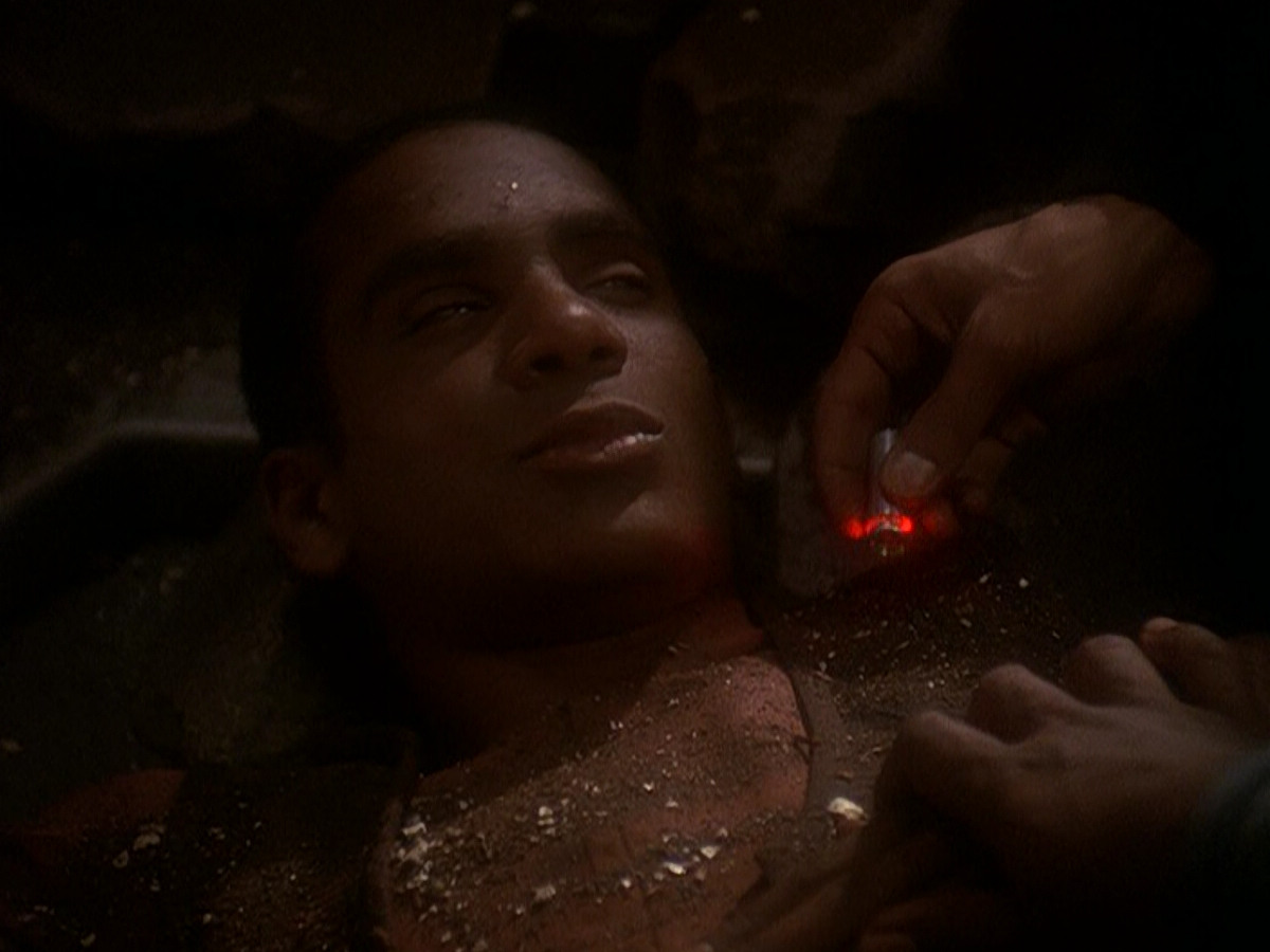 extant_StarTrek_DS9_5x04-NorTheBattleToTheStrong_03603.jpg