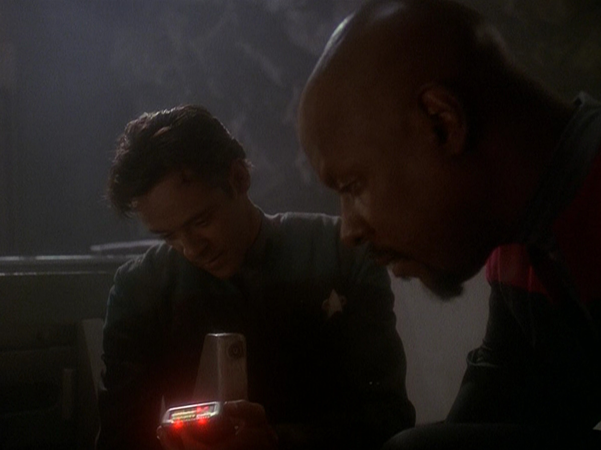 extant_StarTrek_DS9_5x04-NorTheBattleToTheStrong_03609.jpg